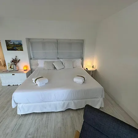 Holiday home Arbol Blaanco *